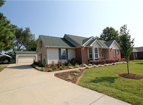 2nd image of 202 Stephanie Dr
