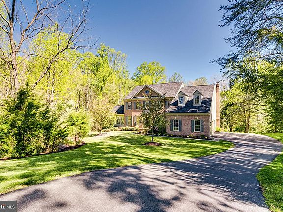 4th image of 9719 Watts Branch Dr
