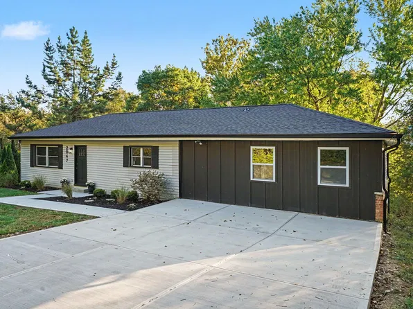 2047 Amsterdam Rd, Crescent Springs, KY 41017