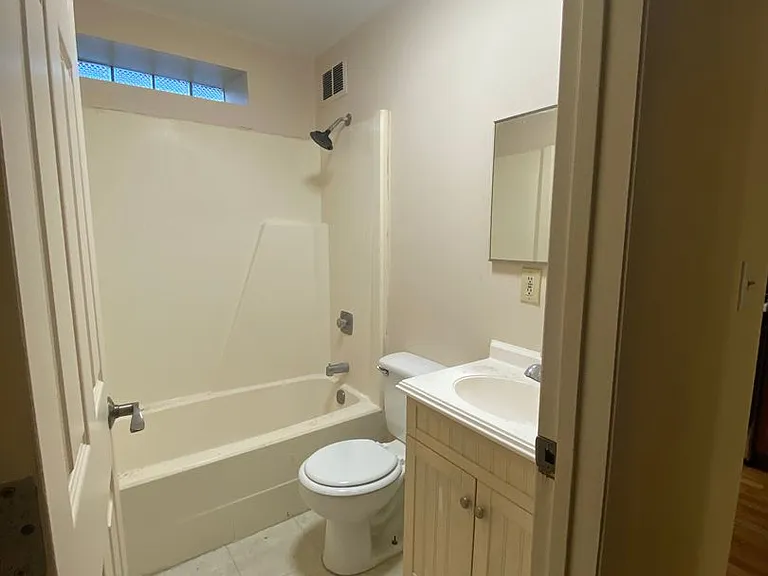 6827 Michigan Ave #8 — Photo 4