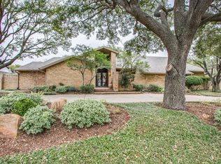 5935 Club Oaks Dr, Dallas, TX 75248