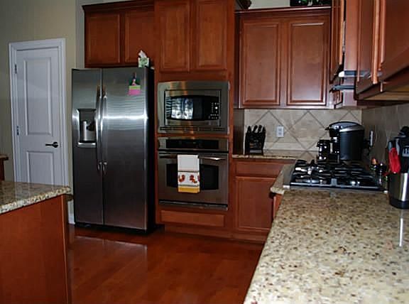 4th image of 529 Burnswick Isles Way