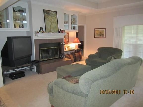 3rd image of 202 Lakewood Dr
