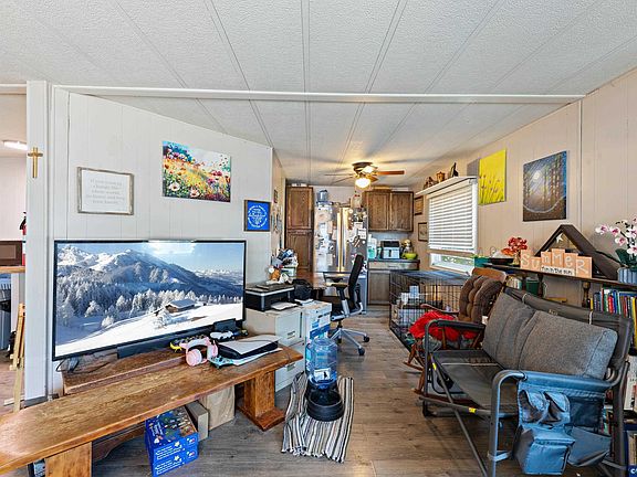 4th image of 141 17th St #3