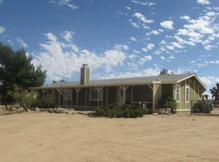 7153 Goss Rd, Phelan, CA 92371