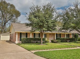 15802 Singapore Ln, Jersey Village, TX 77040