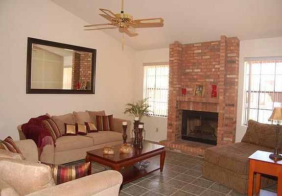 5th image of 1442 E Brentrup Dr