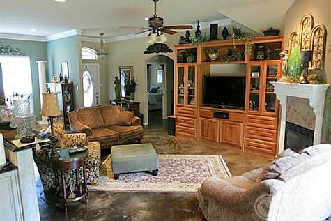 4th image of 6314 Prospect Hill Dr