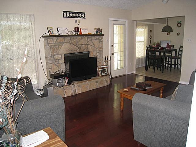 2nd image of 1417 Forest Valley Dr