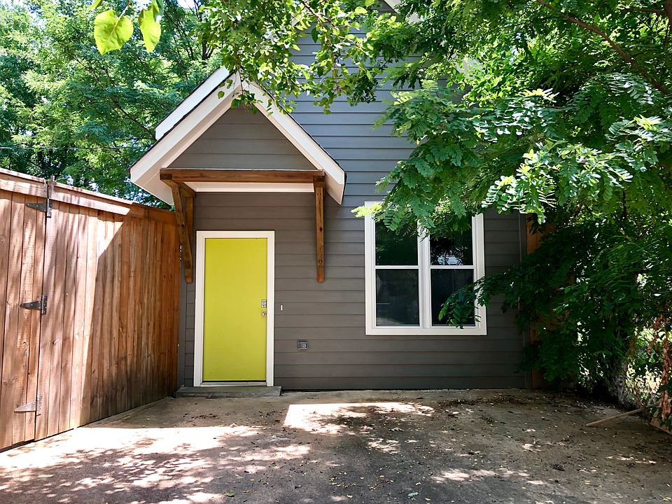 2nd image of 2073 Felix Ave