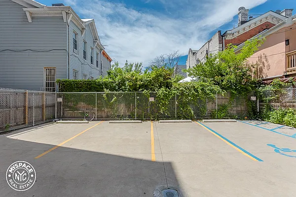 Rented by MySpaceNYC | media 10