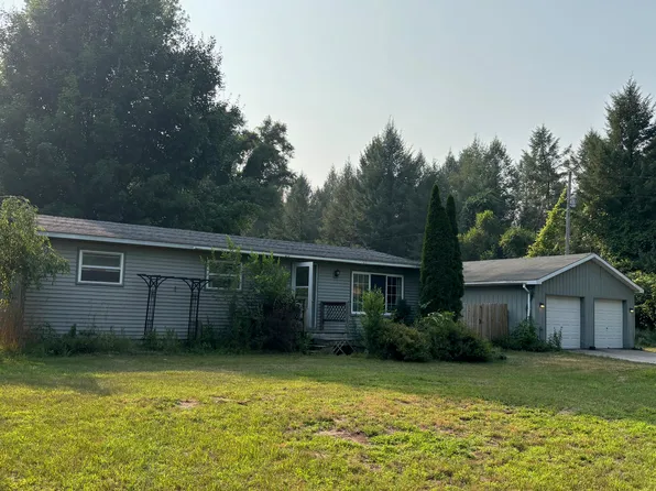 6003 N Oceana Dr, Hart, MI 49420