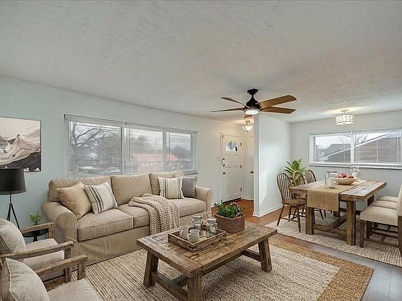 3rd image of 606 Freeman Dr