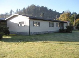 25735 Salmon Dr, Cloverdale, OR 97112