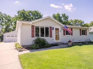 221 Rivera Dr, Waukesha, WI 53189