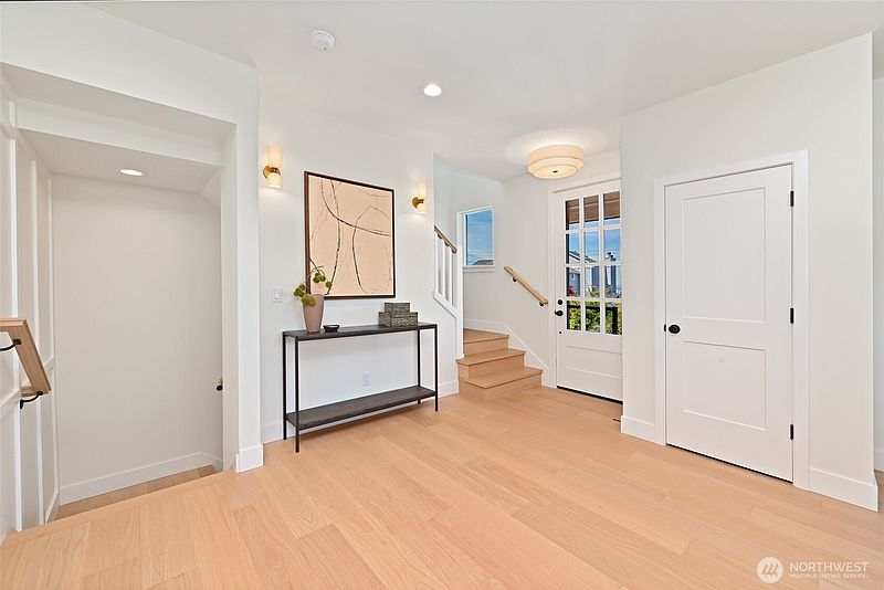 2nd image of 3111 W Mansell Street