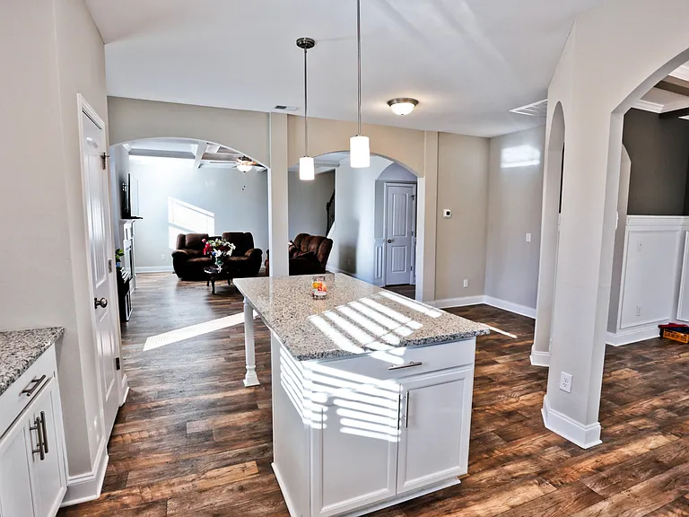 1076 Black Oak Cir — Photo 9
