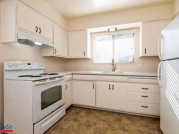 4th image of 1323 Kingfisher Way #2