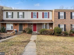 8912 Shamrock Ct, Springfield, VA 22152