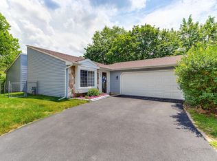 169 Highbury Dr, Elgin, IL 60120