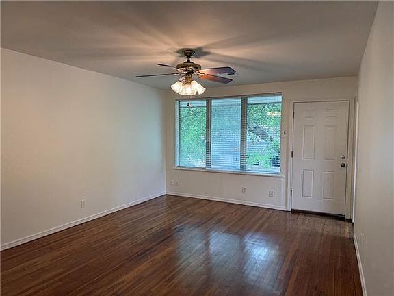 3rd image of 326 Bonnabel Blvd #C