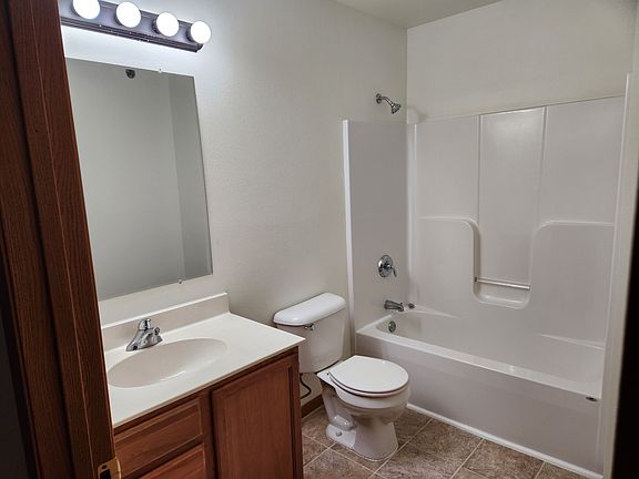 5th image of 203 S Main St #10727756