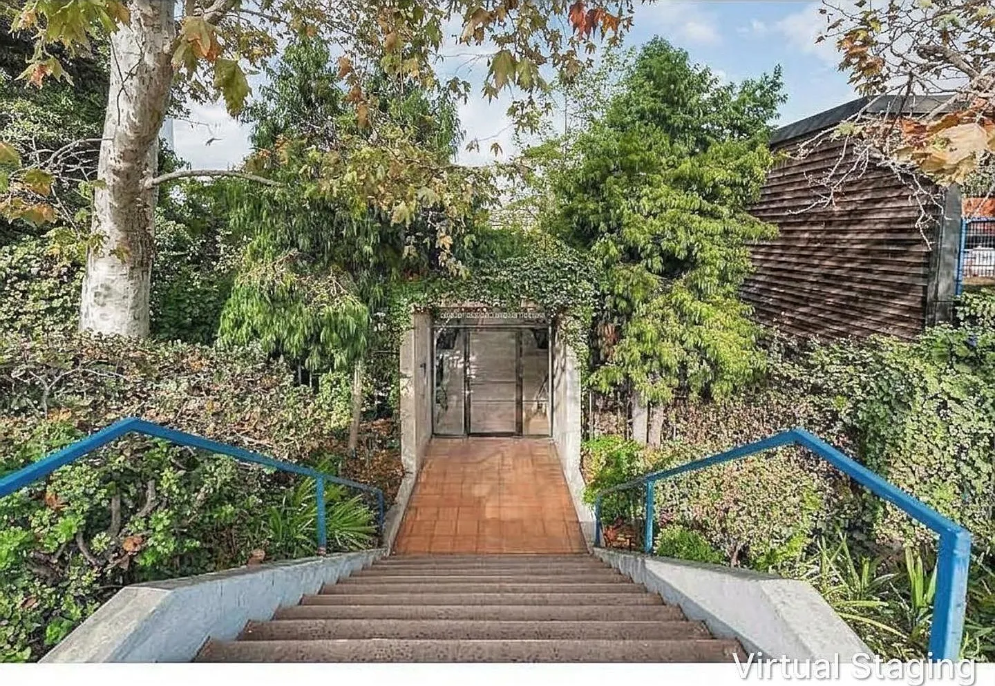 Unique Multi-Level Hollywood Hills Condo with 2 Bedrooms and 2 1/2 Bathrooms — Photo 1