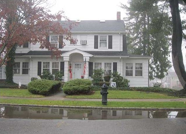 1st image of 93 Whitewood Ave