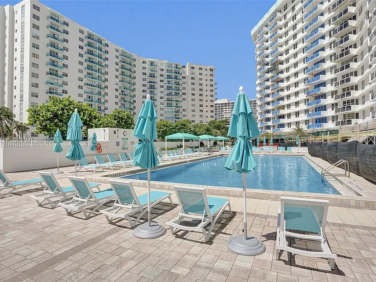 3725 S Ocean Dr #1419 — Photo 3