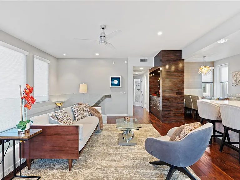 15221 N Clubgate Dr #2062 — Photo 7