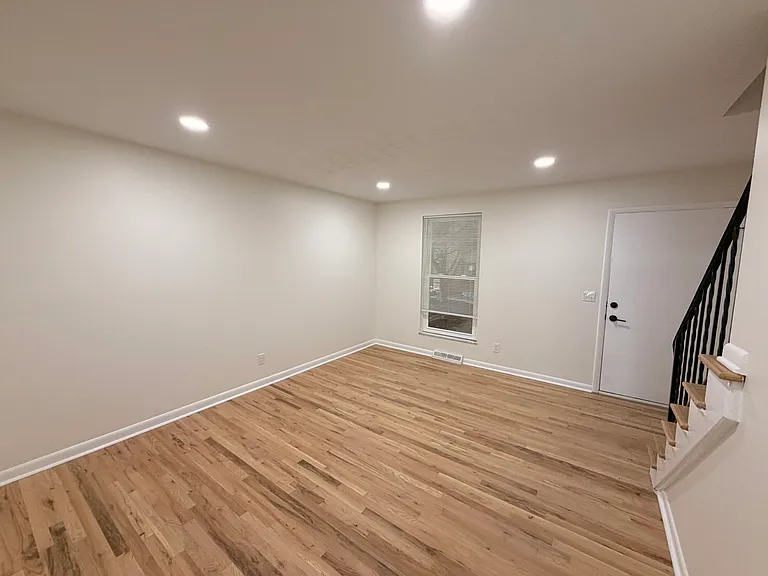 1884 Willoway Cir S — Photo 5
