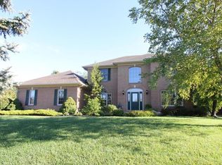 1161 Charter Pl, Dayton, OH 45458