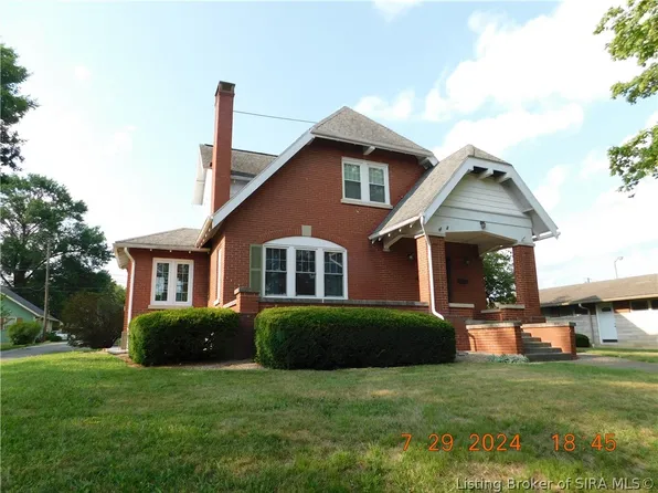 302 E Market Street, Salem, IN 47167