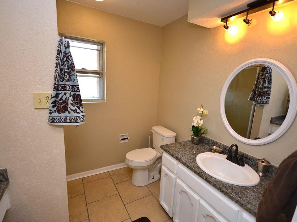 2nd image of 13837 Flintlock Dr