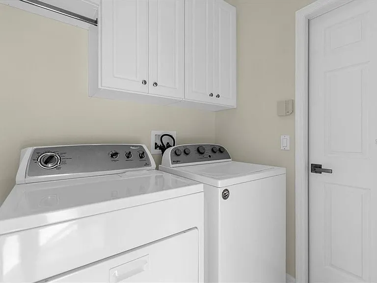 13131 Luxbury Loop — Photo 17