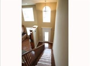 1530 Staunton Dr, Coraopolis, PA 15108