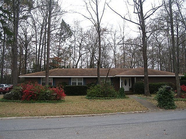 1st image of 302 Westwood Dr