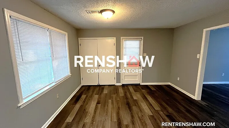 3 bed, 1.0 bath, 1068 sqft, $995 — Photo 3