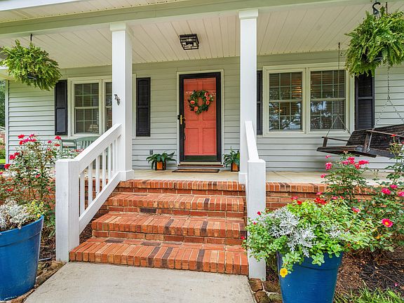 2nd image of 208 Bethea St