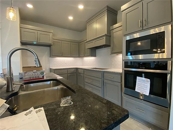 5th image of 324 Ramsey St