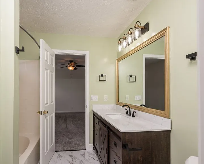 8124 Boone Trce — Photo 31