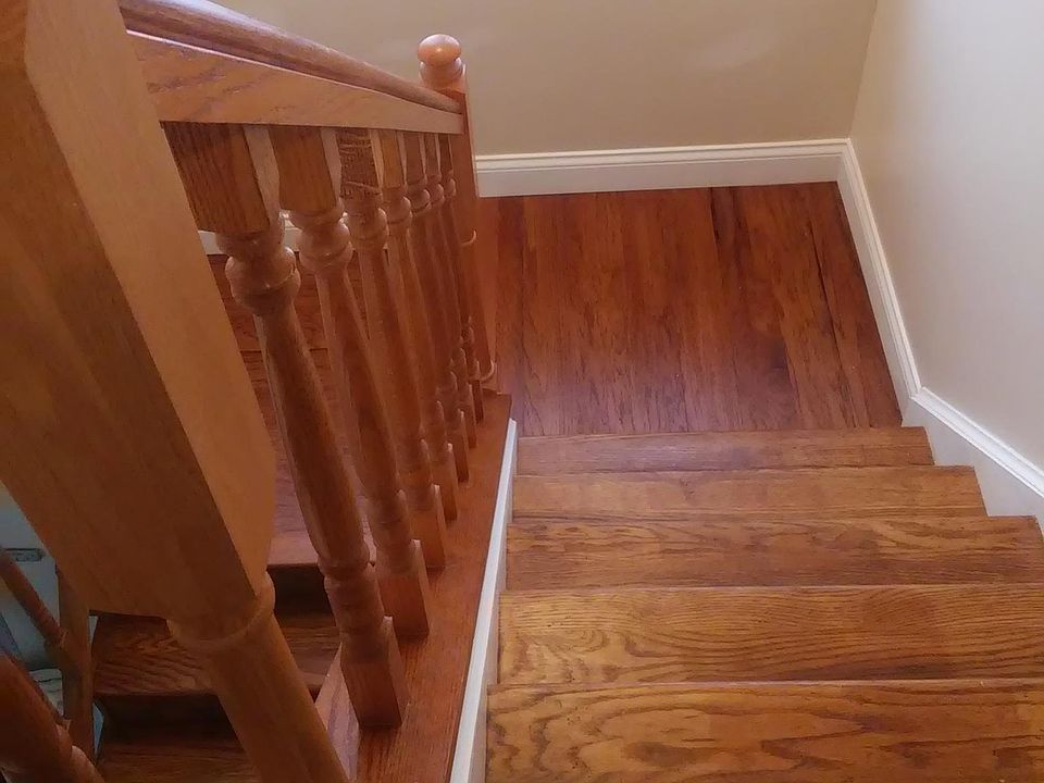 Staircase and bay window