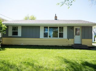 738 29th St N, Fargo, ND 58102