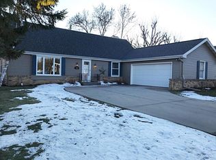 3911 Michigan Ave, Manitowoc, WI 54220