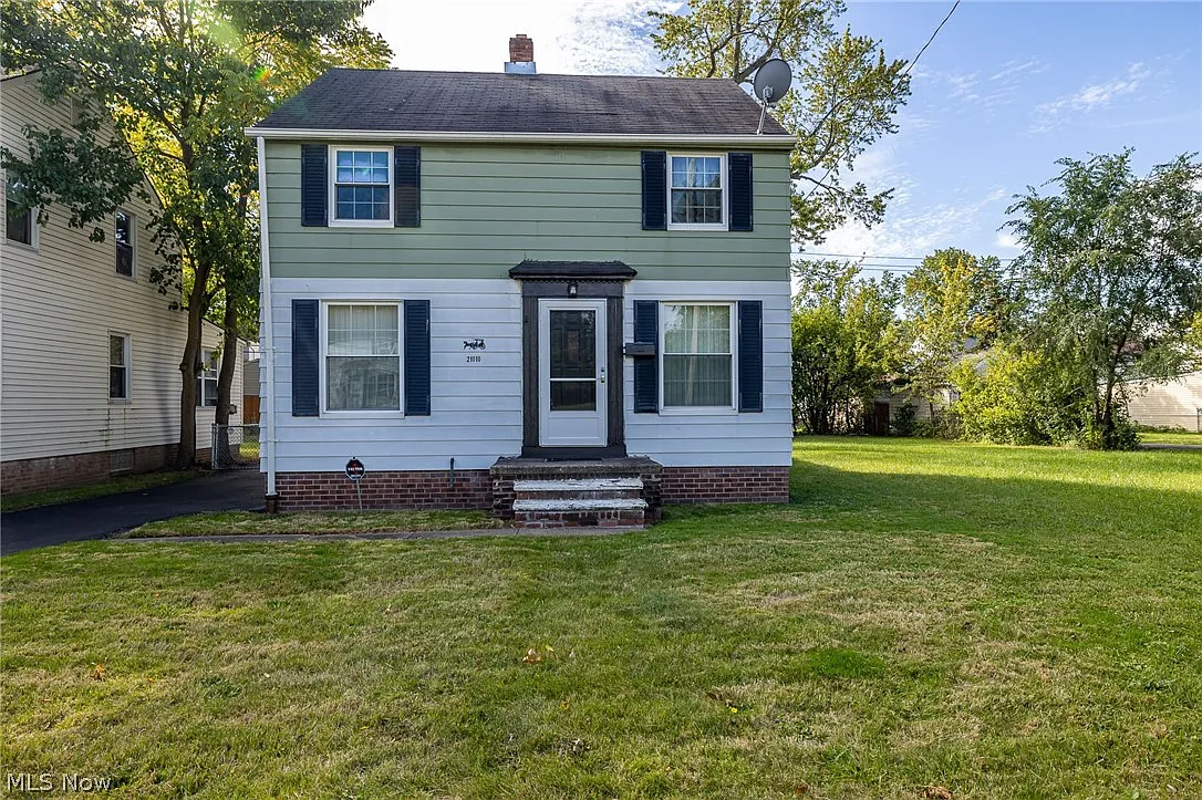 21010 Hillgrove Ave photo 1