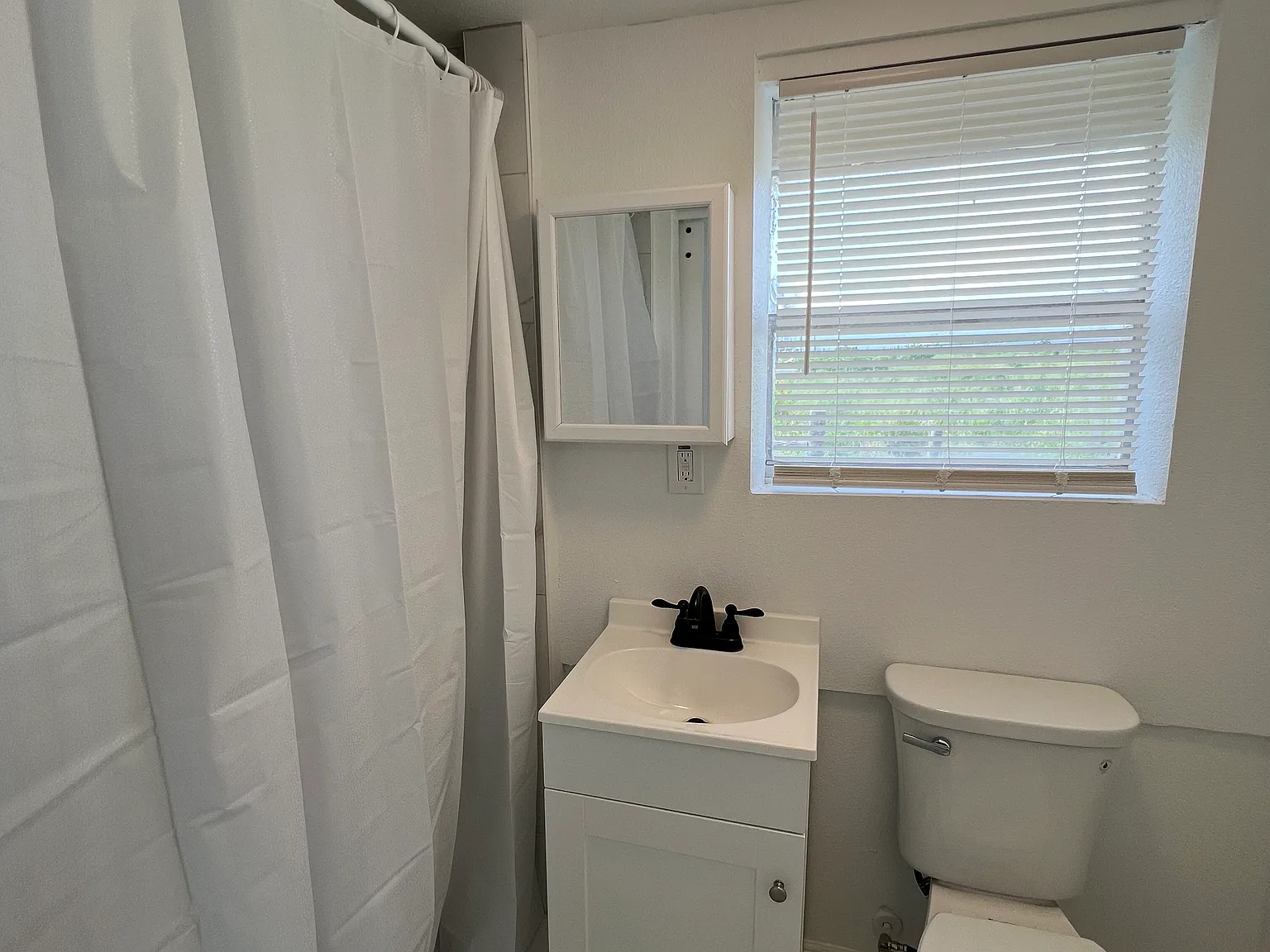 1 bed, $1,200 — Photo 3
