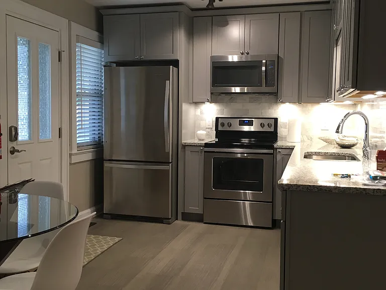 37 W Tompkins St #B — Photo 3