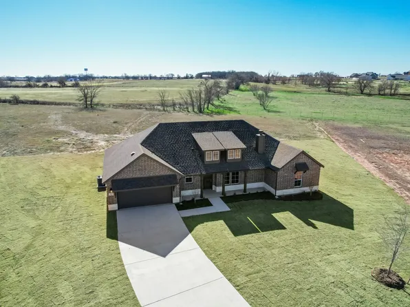 205 Lonicera Ln, Paradise, TX 76073