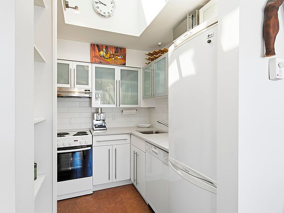 5th image of 3673 W 11th Ave #301