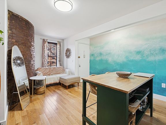 2nd image of 431 Hicks St APT 3J
